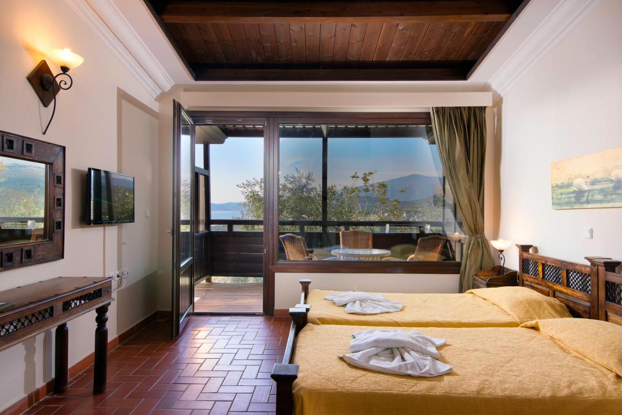 Kallisti Hotel Potos Luaran gambar