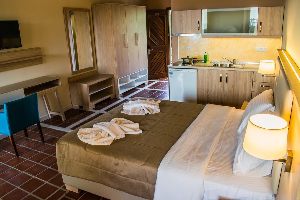Kallisti Hotel Potos Luaran gambar